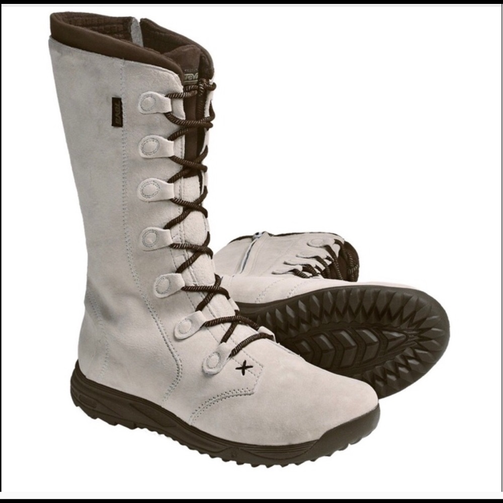 TEVA Womens Vera suede lace up insulated boots 8